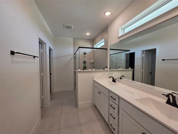 $2,600 | 18710 Colorado River Lane, Cypress, TX 77433