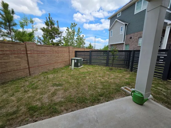 $2,600 | 18710 Colorado River Lane, Cypress, TX 77433