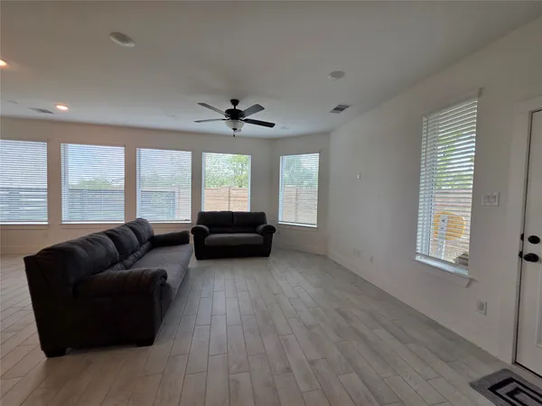 $2,600 | 18710 Colorado River Lane, Cypress, TX 77433