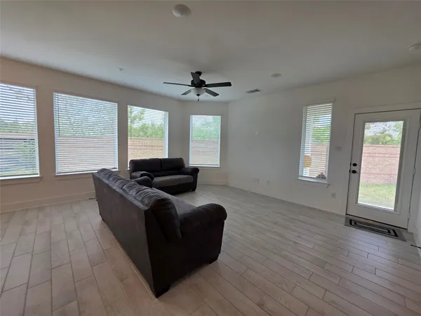 $2,600 | 18710 Colorado River Lane, Cypress, TX 77433