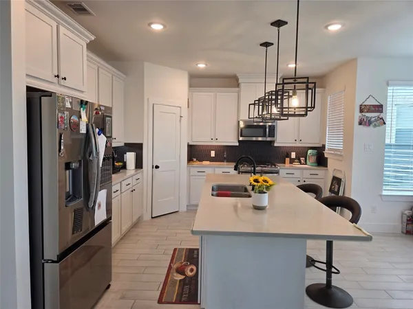 $2,600 | 18710 Colorado River Lane, Cypress, TX 77433