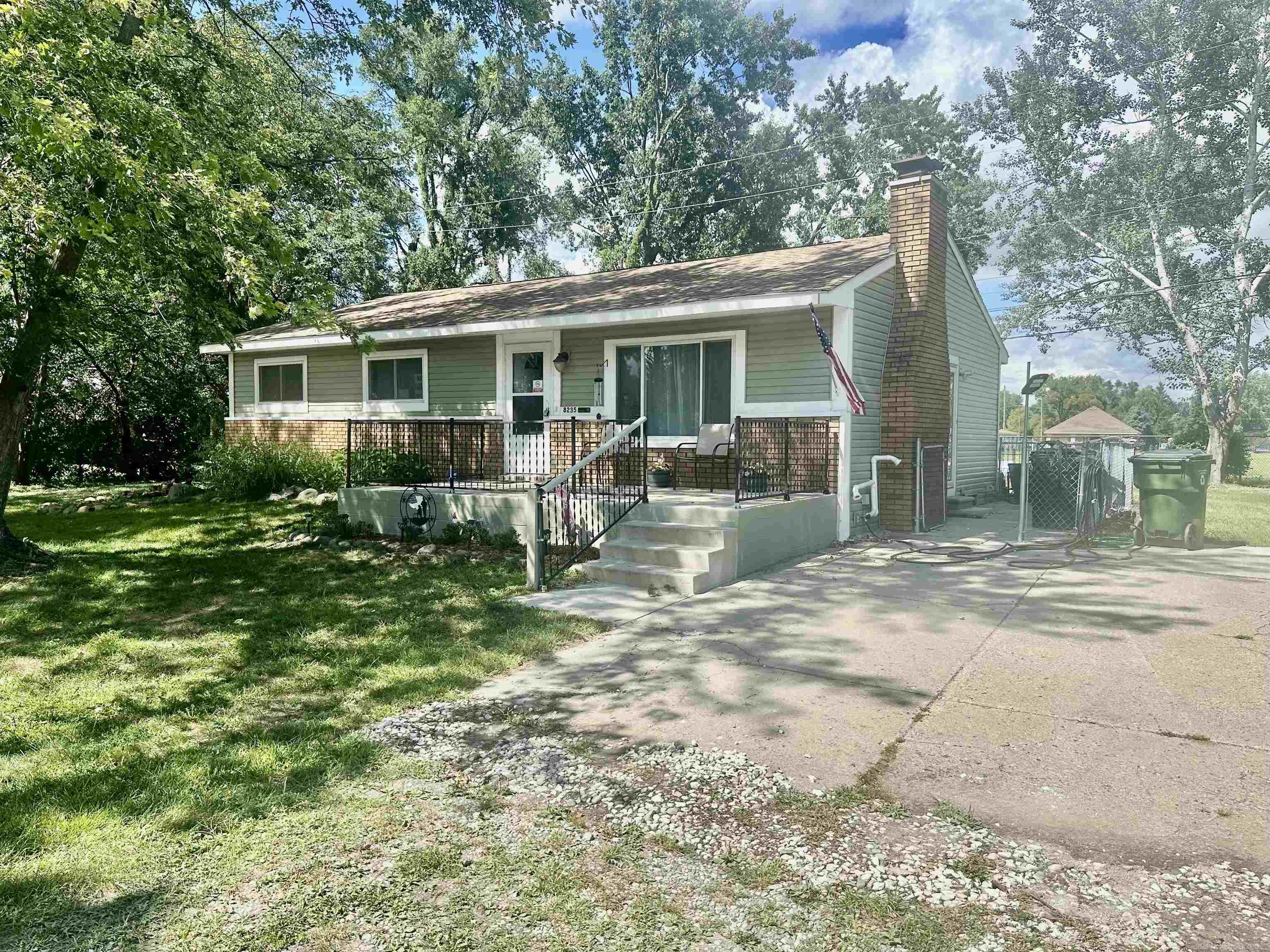 8235 Rondale Drive Utica, MI 48316 - Photo 33 of 34 50186383-66b6a7fe-91ba-4963-912c-aeb0c7c16acc.JPG