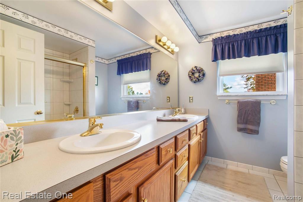862 Dunedin Drive Rochester Hills, MI 48309 - Photo 16 of 26