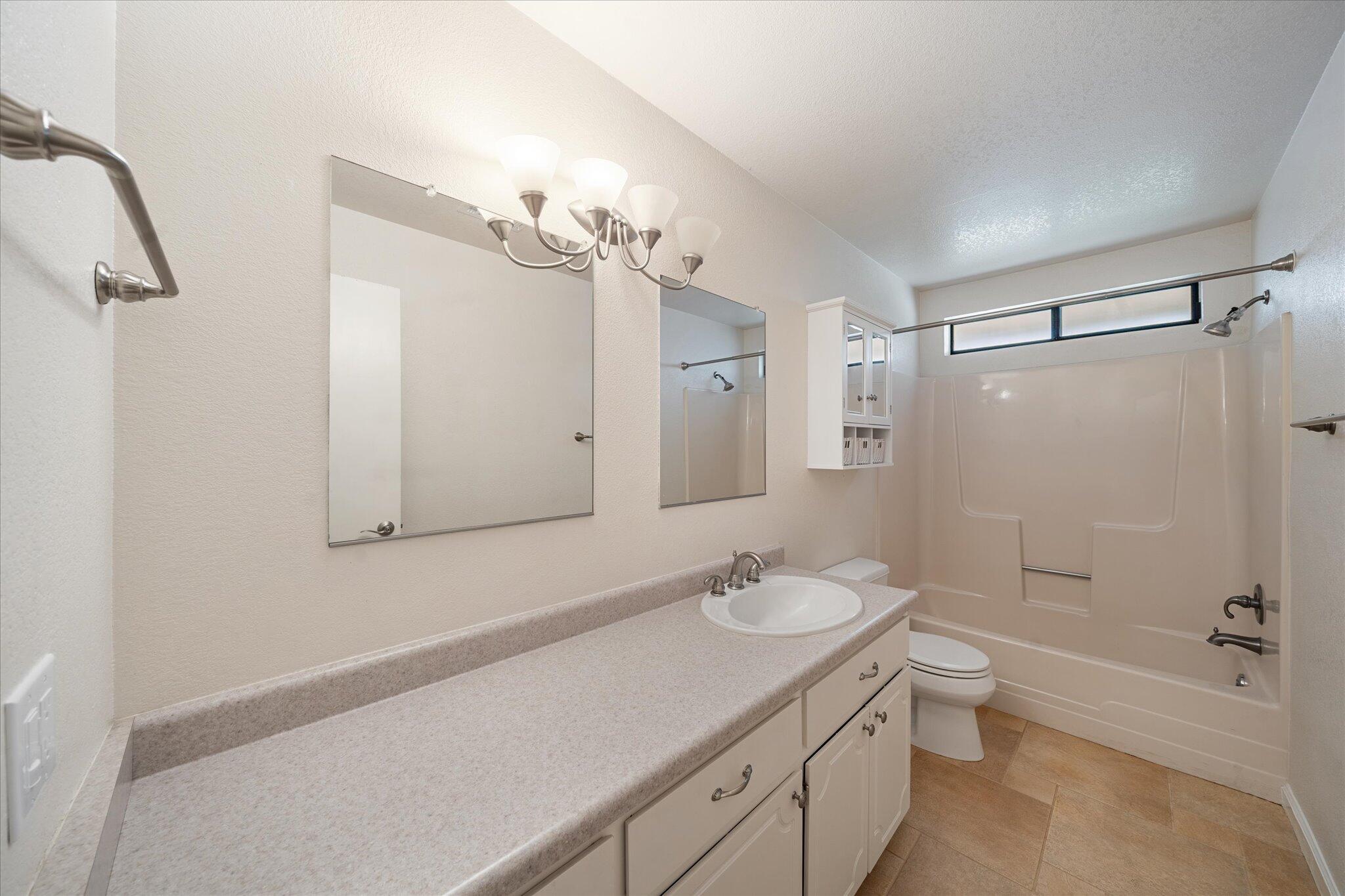 7235 Amigo Way Redding, CA 96002 - Photo 23 of 33 23-BiggerFlow Real Estate Media-20