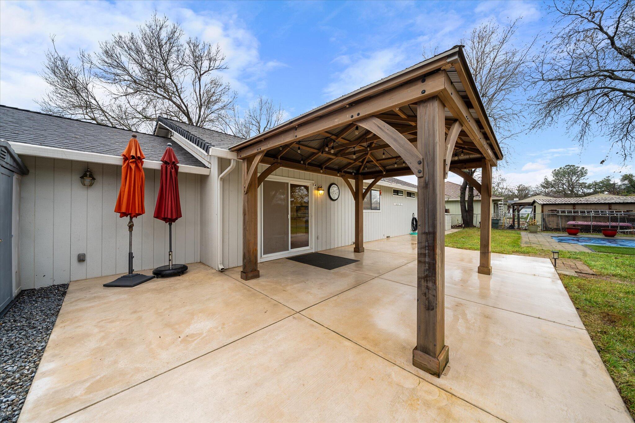 7235 Amigo Way Redding, CA 96002 - Photo 26 of 33 29-BiggerFlow Real Estate Media-26