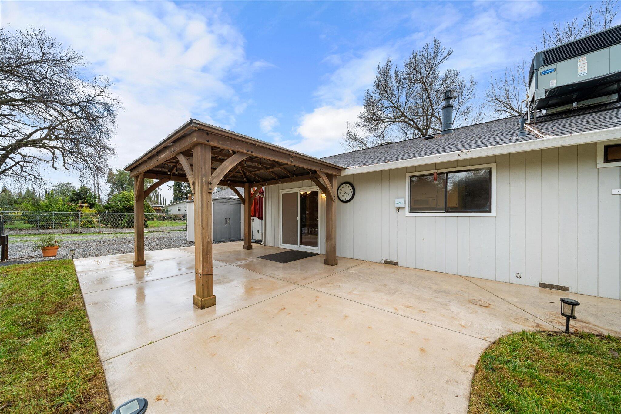 7235 Amigo Way Redding, CA 96002 - Photo 27 of 33 32-BiggerFlow Real Estate Media-29