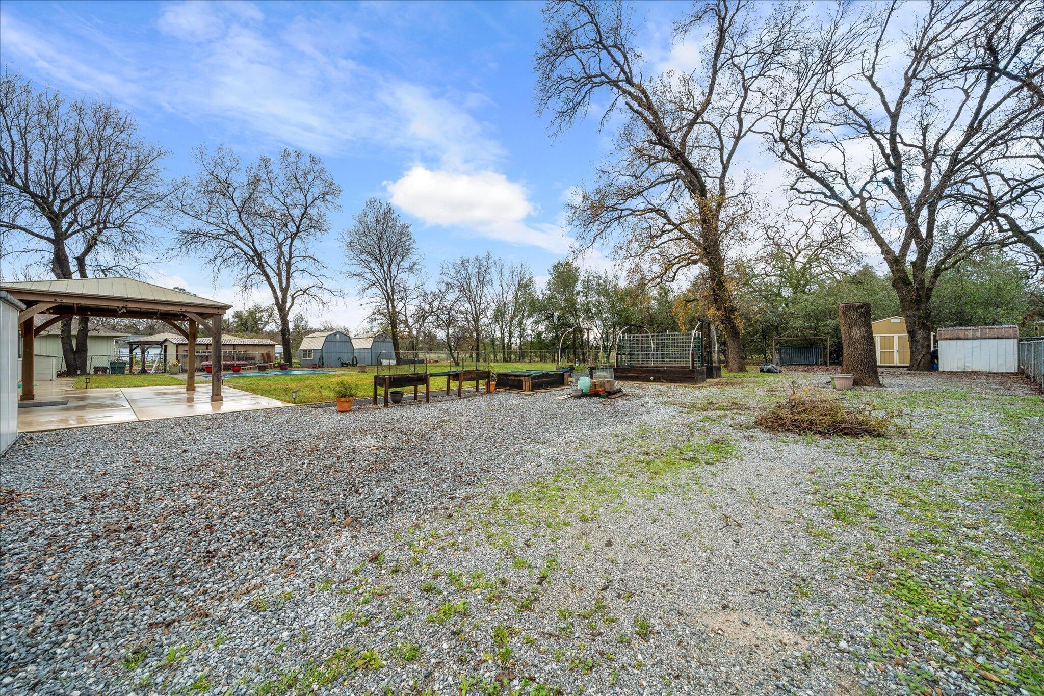 7235 Amigo Way Redding, CA 96002 - Photo 32 of 33 40-BiggerFlow Real Estate Media-37