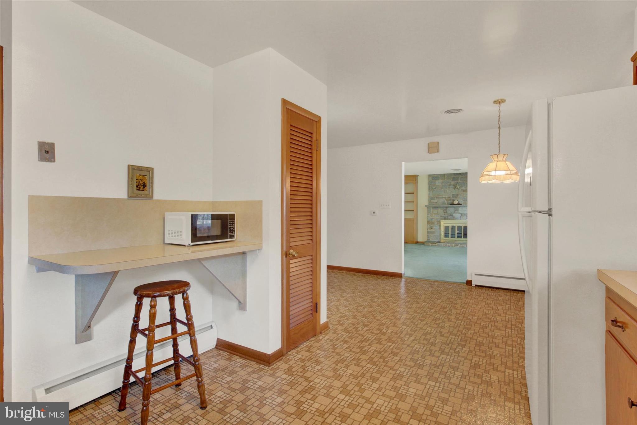 3400 Hanover Pike Manchester, MD 21102 - Photo 12 of 29 Breakfast Bar