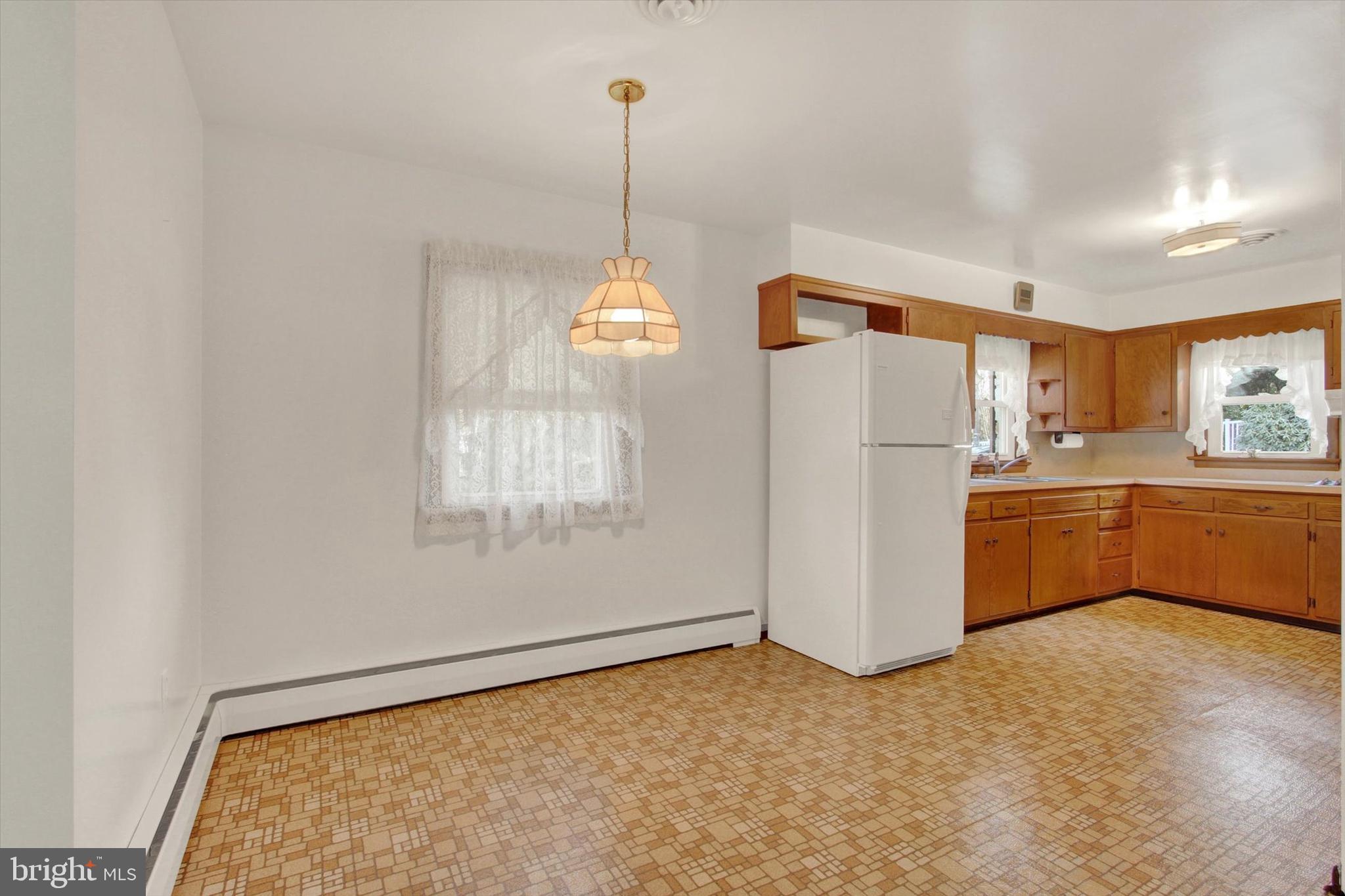 3400 Hanover Pike Manchester, MD 21102 - Photo 14 of 29 Dining Room/Kitchen