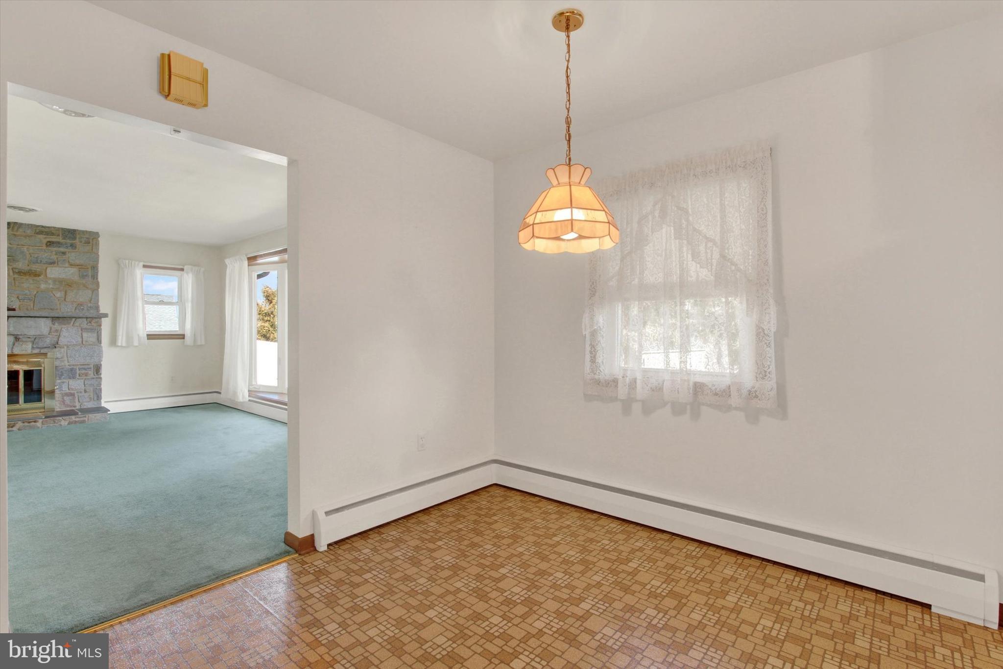 3400 Hanover Pike Manchester, MD 21102 - Photo 15 of 29 Dining Room