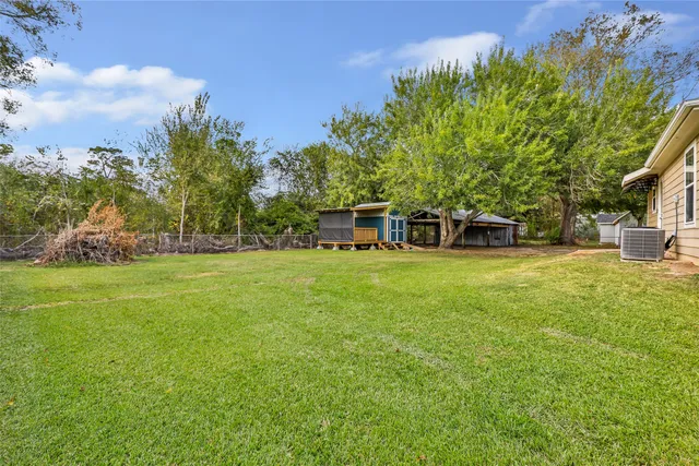 $150,000 | 7770 Fm 834 Street East, Hull, TX 77564