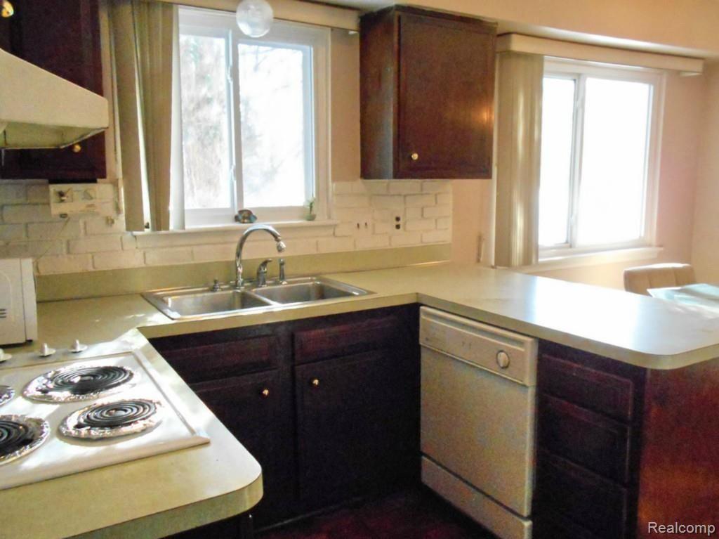 679 Rutgers Road Rochester Hills, MI 48309 - Photo 8 of 24