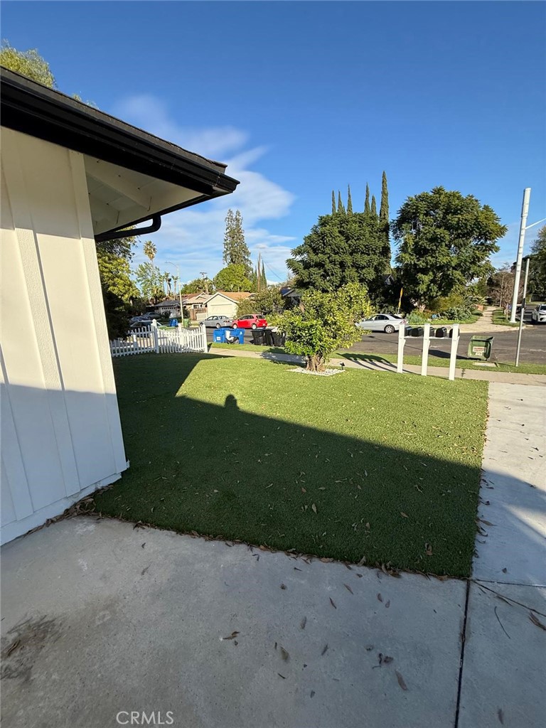 8601 Delco Avenue, Unit 1/4 Winnetka, CA 91306 - Photo 24 of 25 a view of a backyard with plants and patio