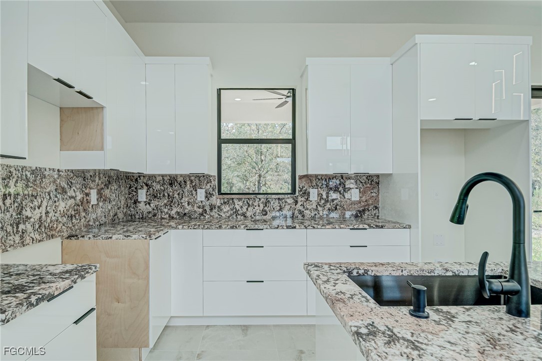 704 Richmond Avenue North Lehigh Acres, FL 33972 - Photo 12 of 31