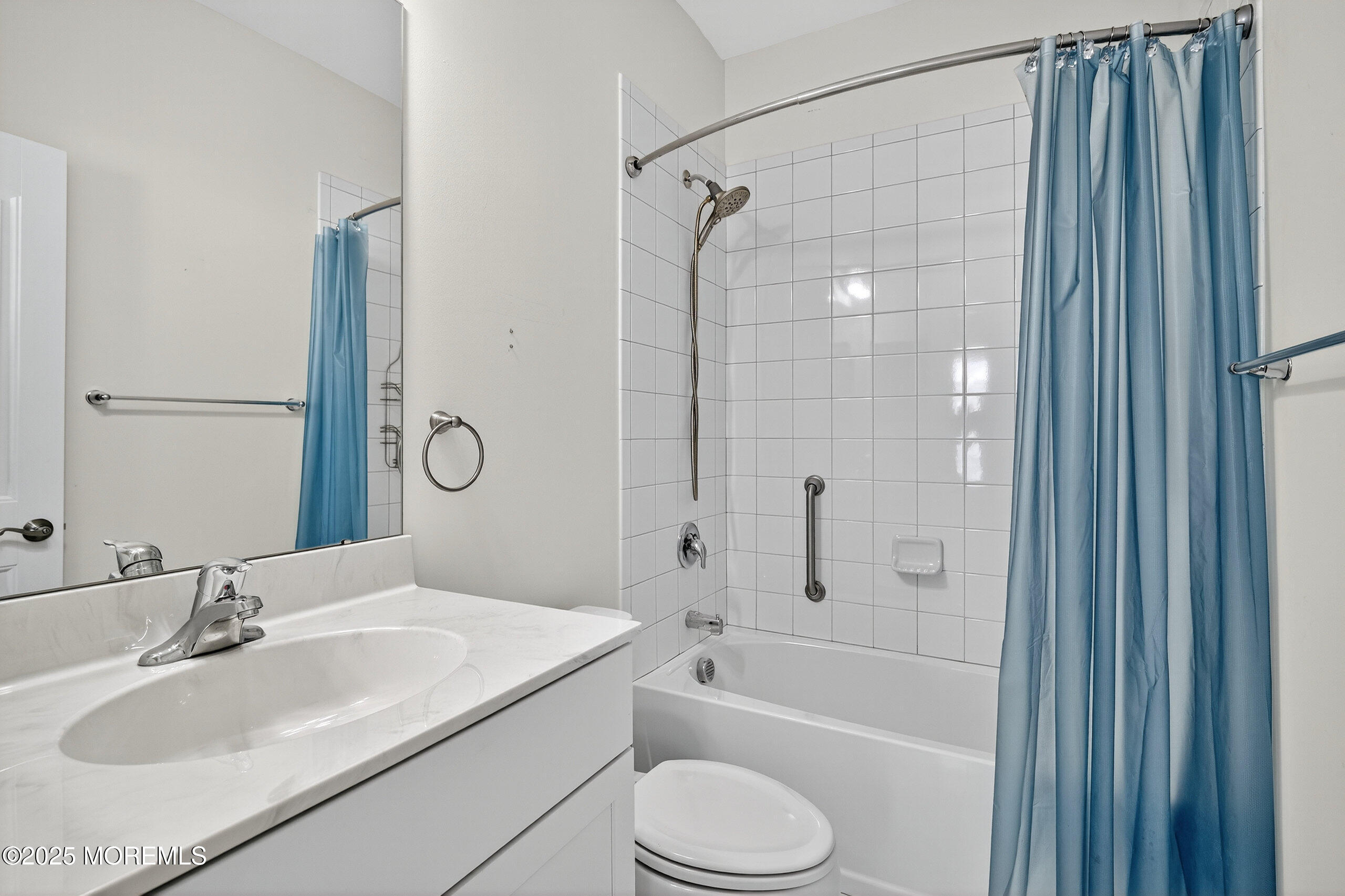 67 Grabowski Drive, Unit 321 Parlin, NJ 08859 - Photo 24 of 38 a bathroom with a sink toilet and shower