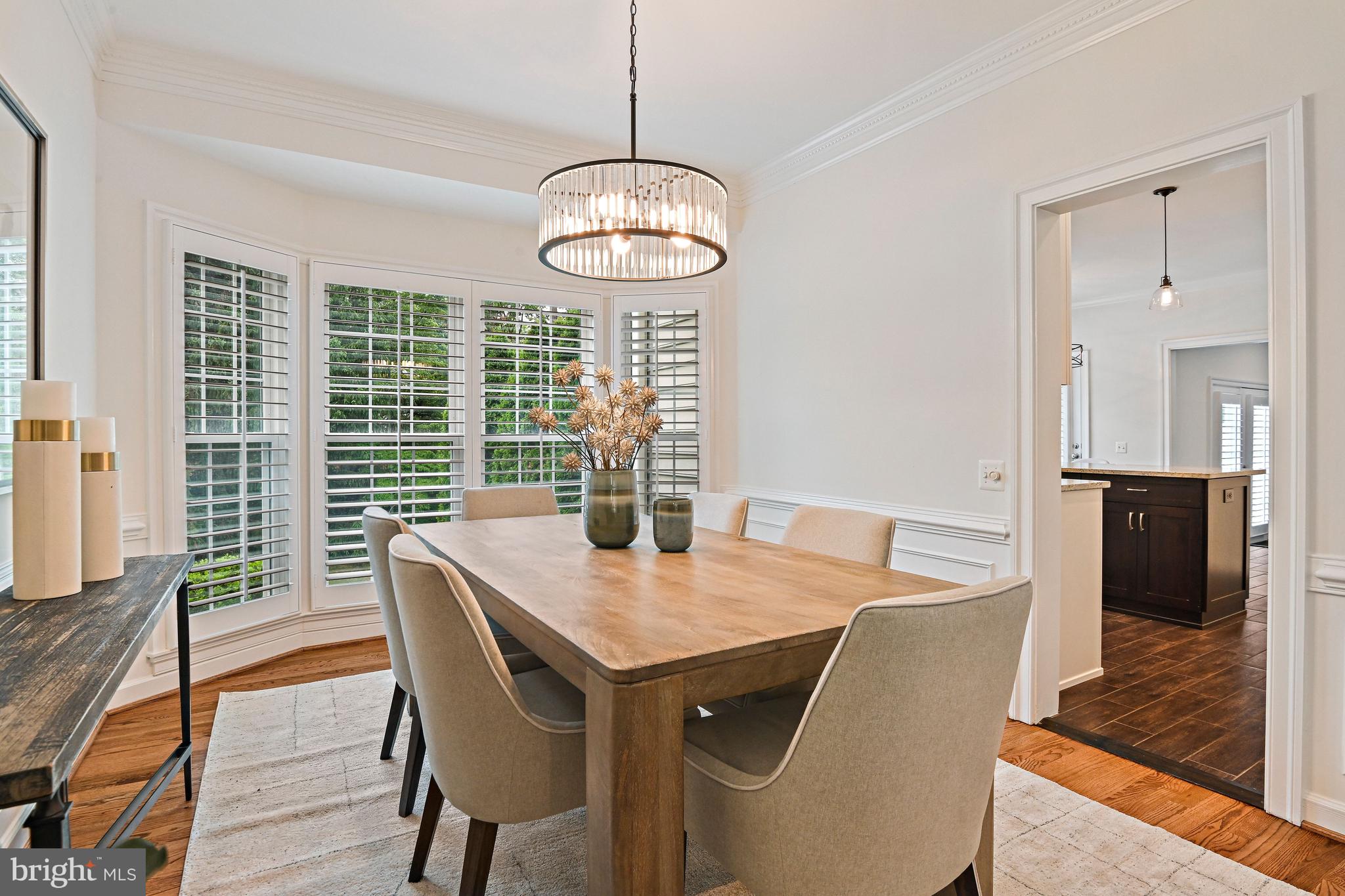9733 Hidden Valley Road Vienna, VA 22181 - Photo 13 of 70