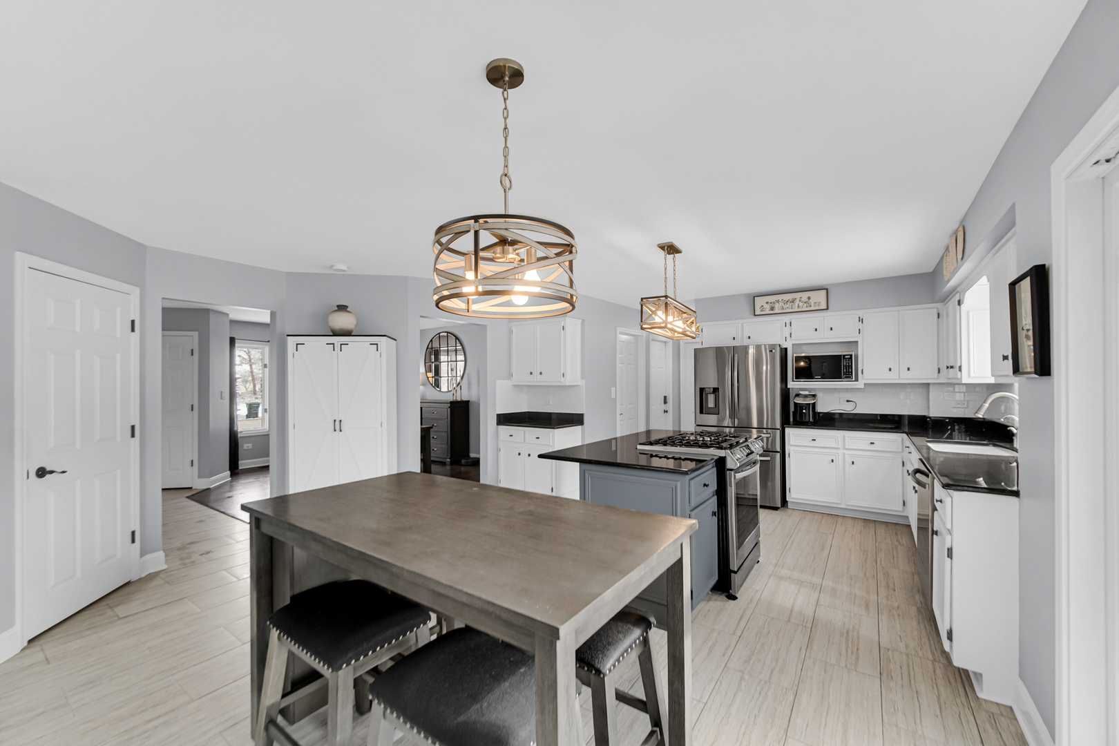 8969 Charrington Drive Frankfort, IL 60423 - Photo 7 of 34