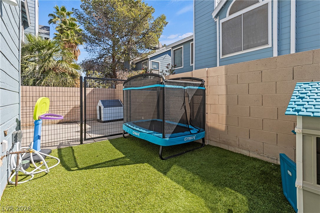 3226 Opera Drive Las Vegas, NV 89146 - Photo 28 of 38