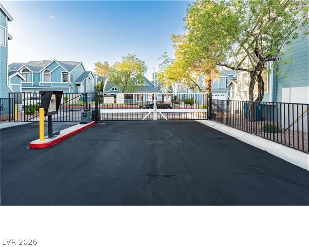 3226 Opera Drive Las Vegas, NV 89146 - Photo 36 of 38 Front Gate