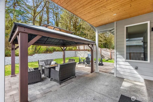 $699,900 | 7401 Munn Lake Drive Southeast, Tumwater, WA 98501