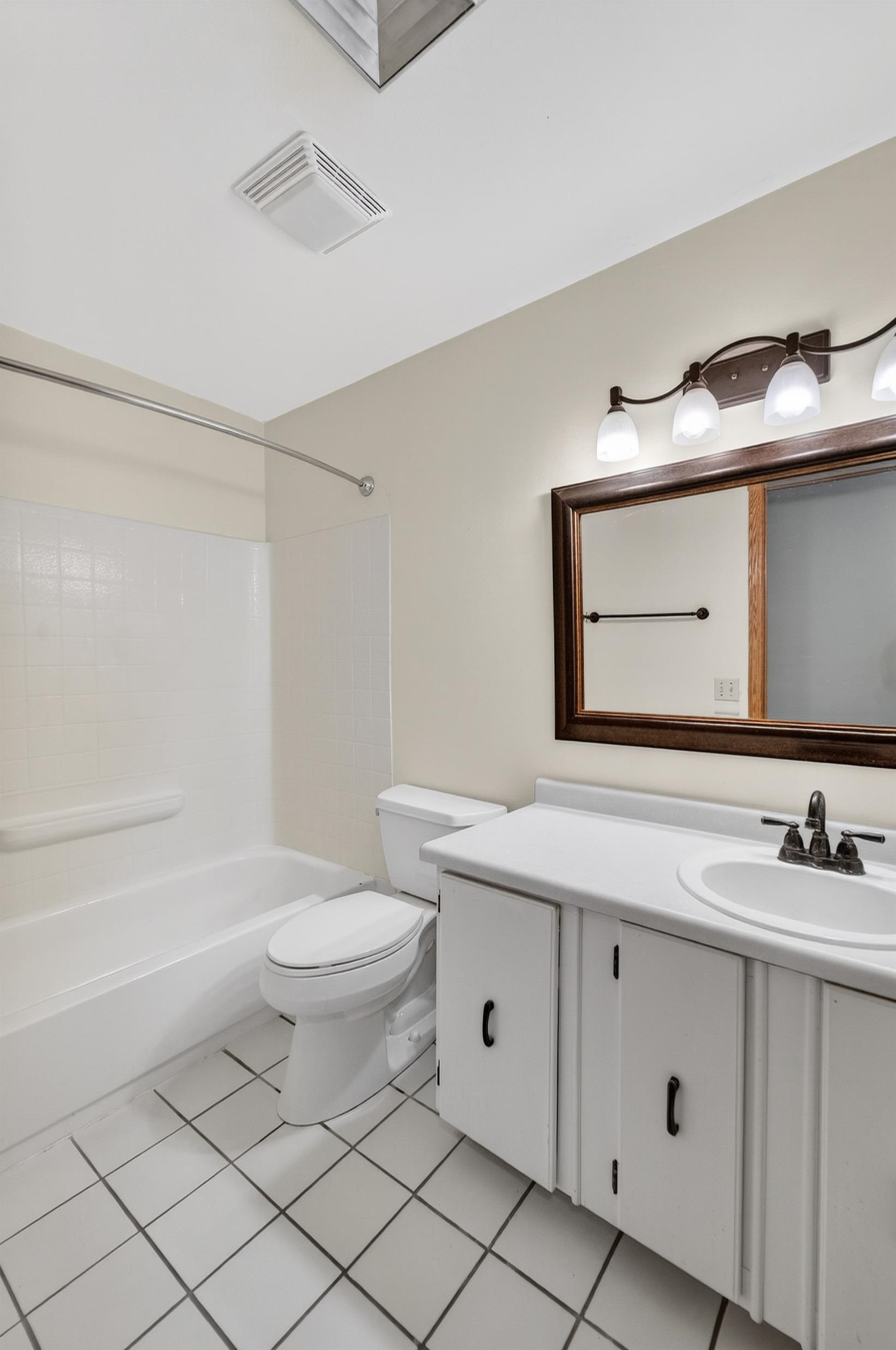 5548 Century, Unit 4 Middleton, WI 53562 - Photo 12 of 27