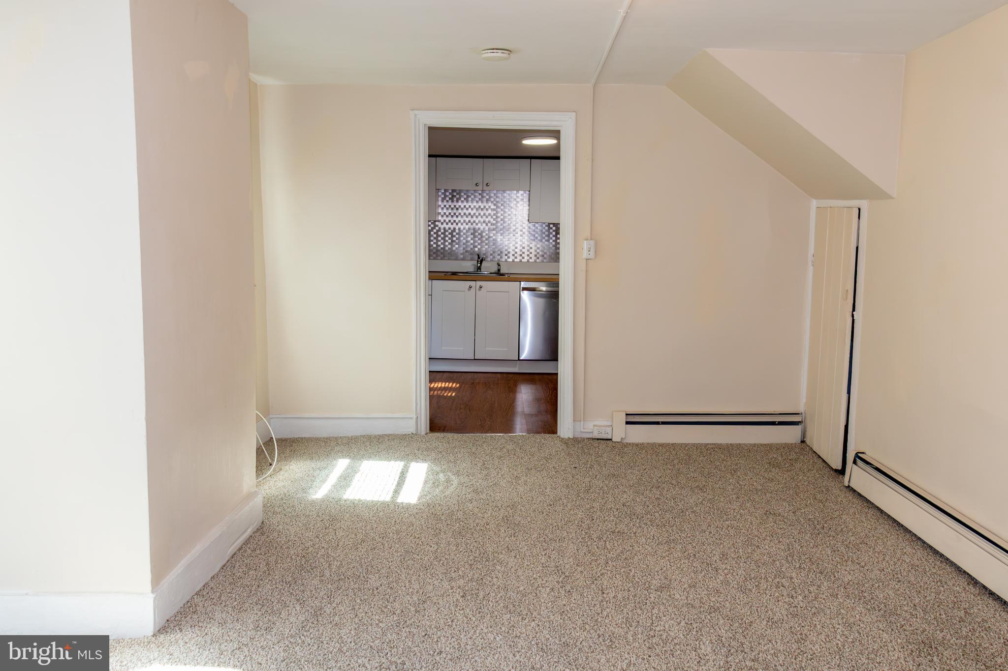 124 Washington Road, Unit 2 Princeton Junction, NJ 08550 - Photo 12 of 36 Family Room