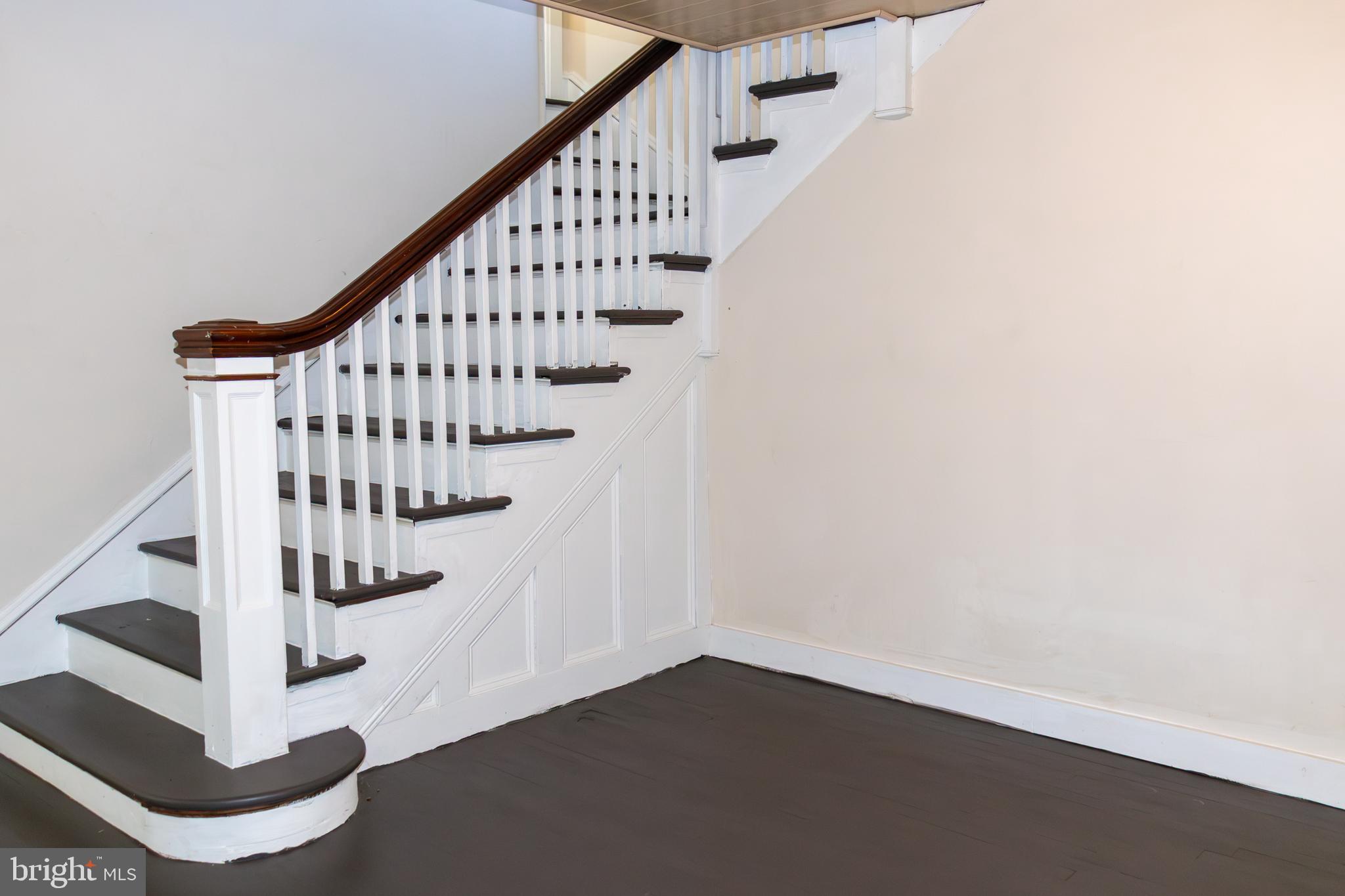 124 Washington Road, Unit 2 Princeton Junction, NJ 08550 - Photo 16 of 36 Living Room