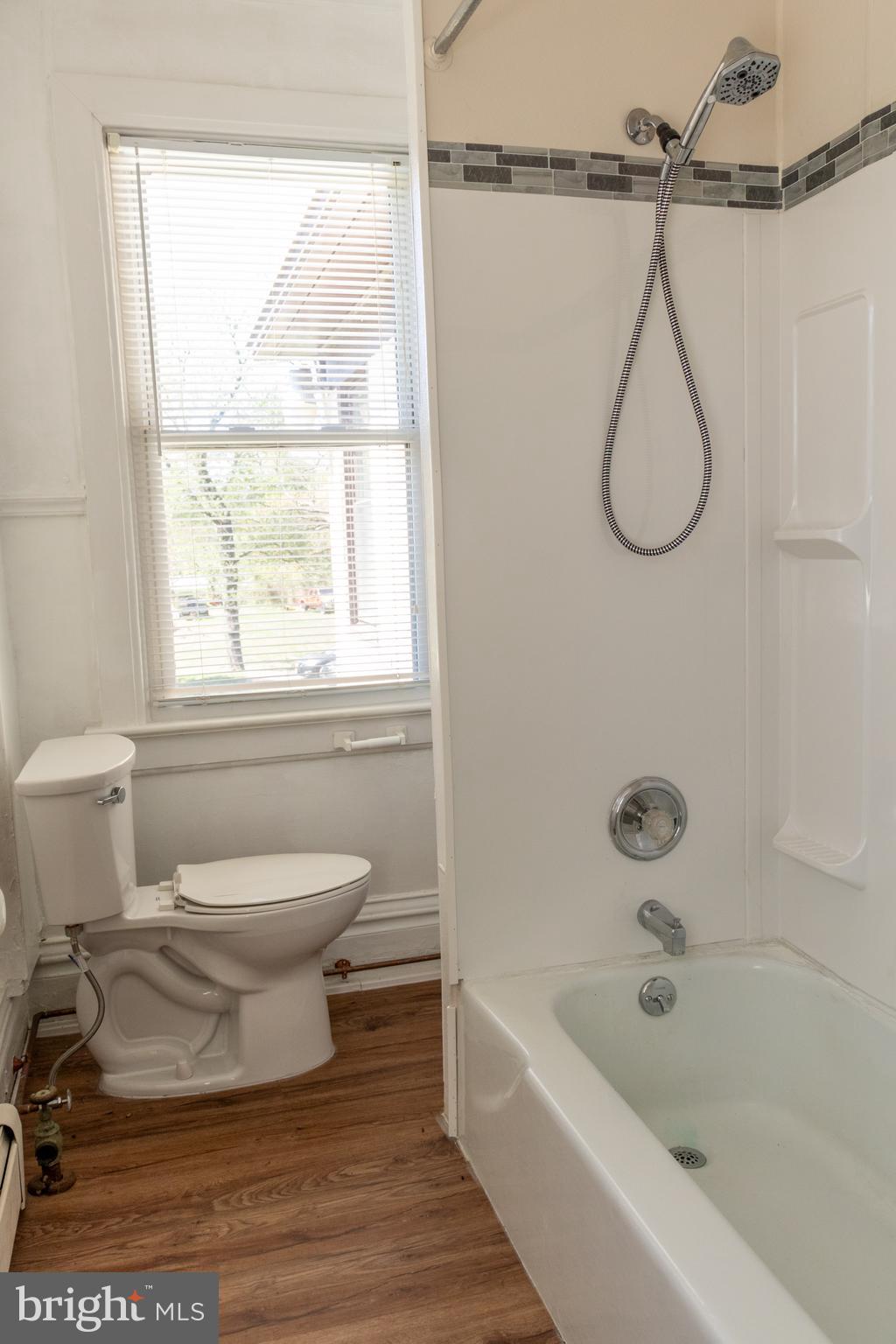 124 Washington Road, Unit 2 Princeton Junction, NJ 08550 - Photo 35 of 36 Upstairs Full Bath
