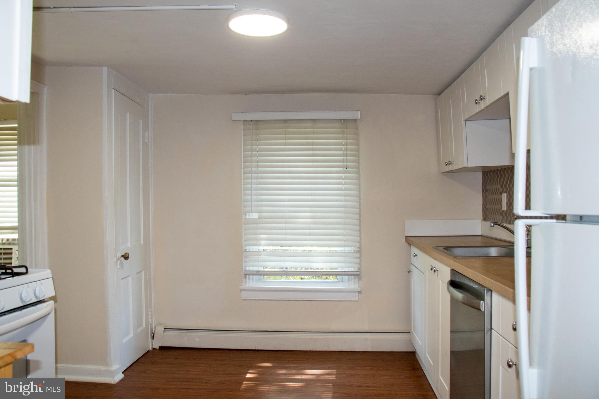 124 Washington Road, Unit 2 Princeton Junction, NJ 08550 - Photo 9 of 36