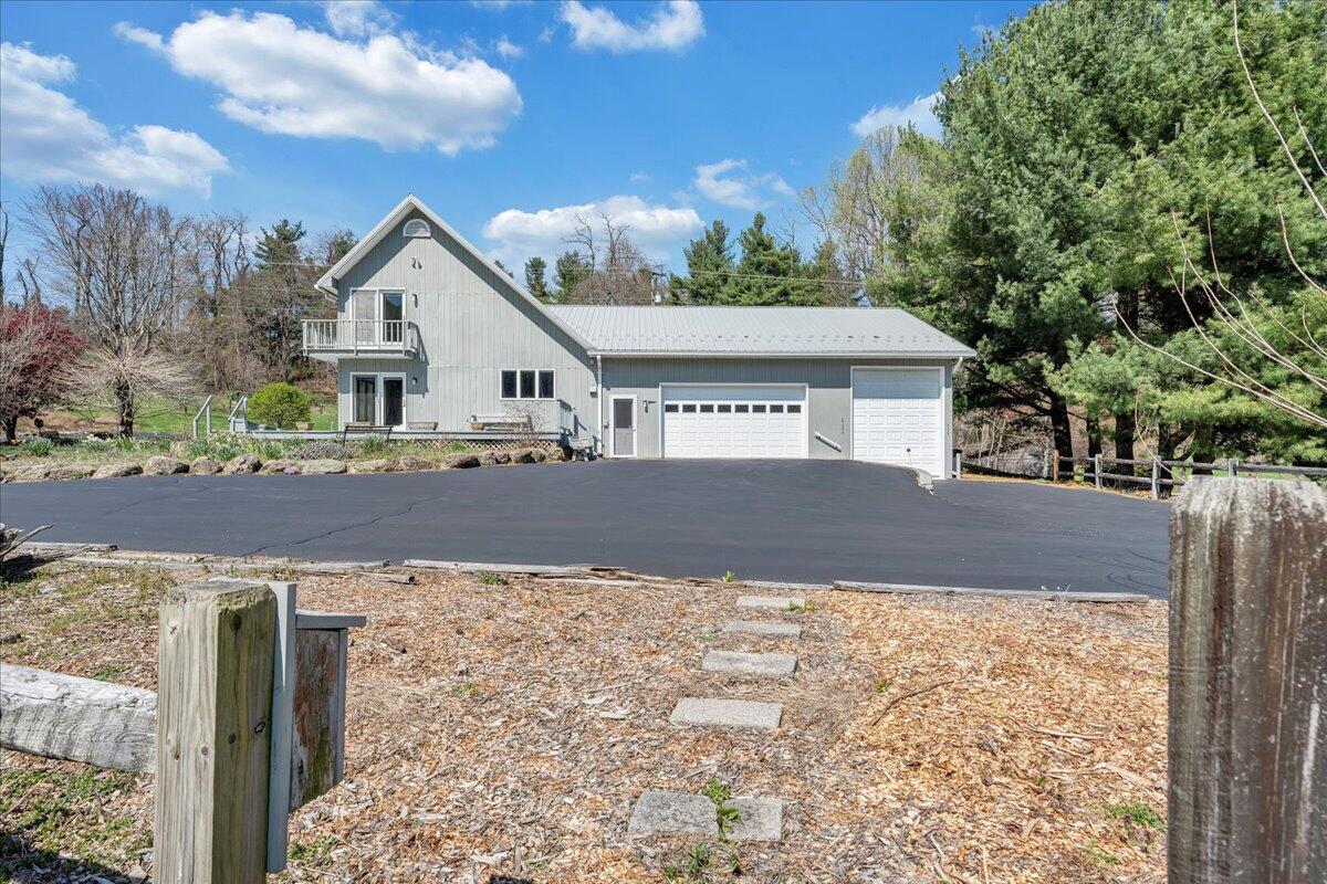 10440 Fortune Ridge Road Bent Mountain, VA 24059 - Photo 46 of 55 46-MIB01542