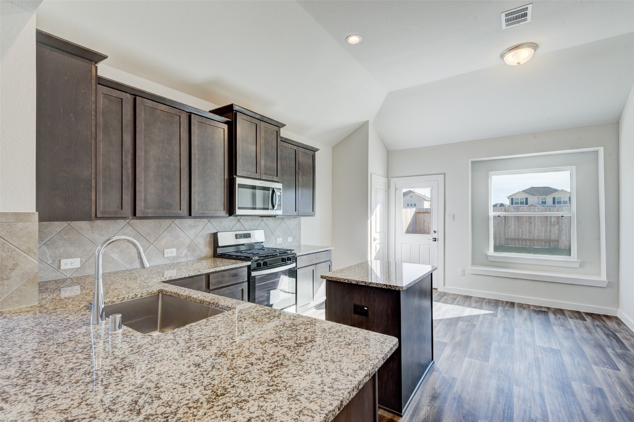 7851 Grand Louis Way Spring, TX 77379 - Photo 8 of 20