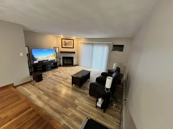 $379,900 | 5 Wake Robin Road, Unit 2004, Lincoln, RI 02865