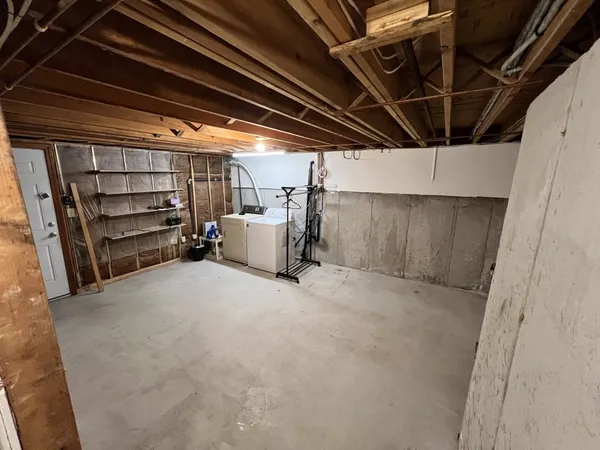 $379,900 | 5 Wake Robin Road, Unit 2004, Lincoln, RI 02865