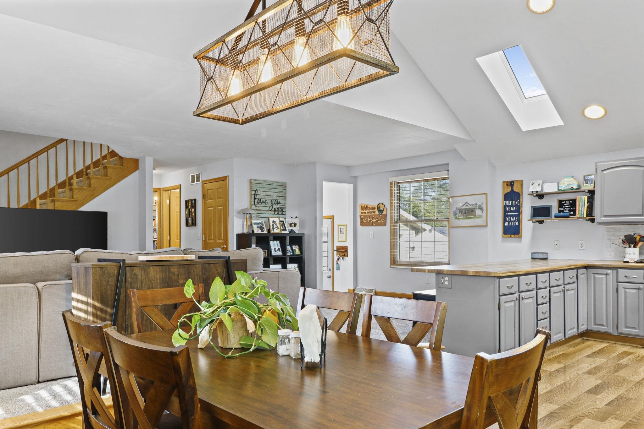 4273 County Road TT Sun Prairie, WI 53590 - Photo 6 of 26