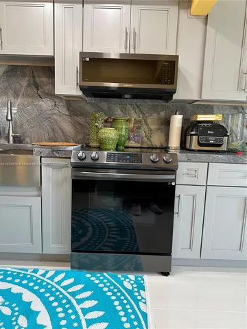 $390,000 | 15481 Southwest 81st Cir Lane, Unit 712, Miami, FL 33193