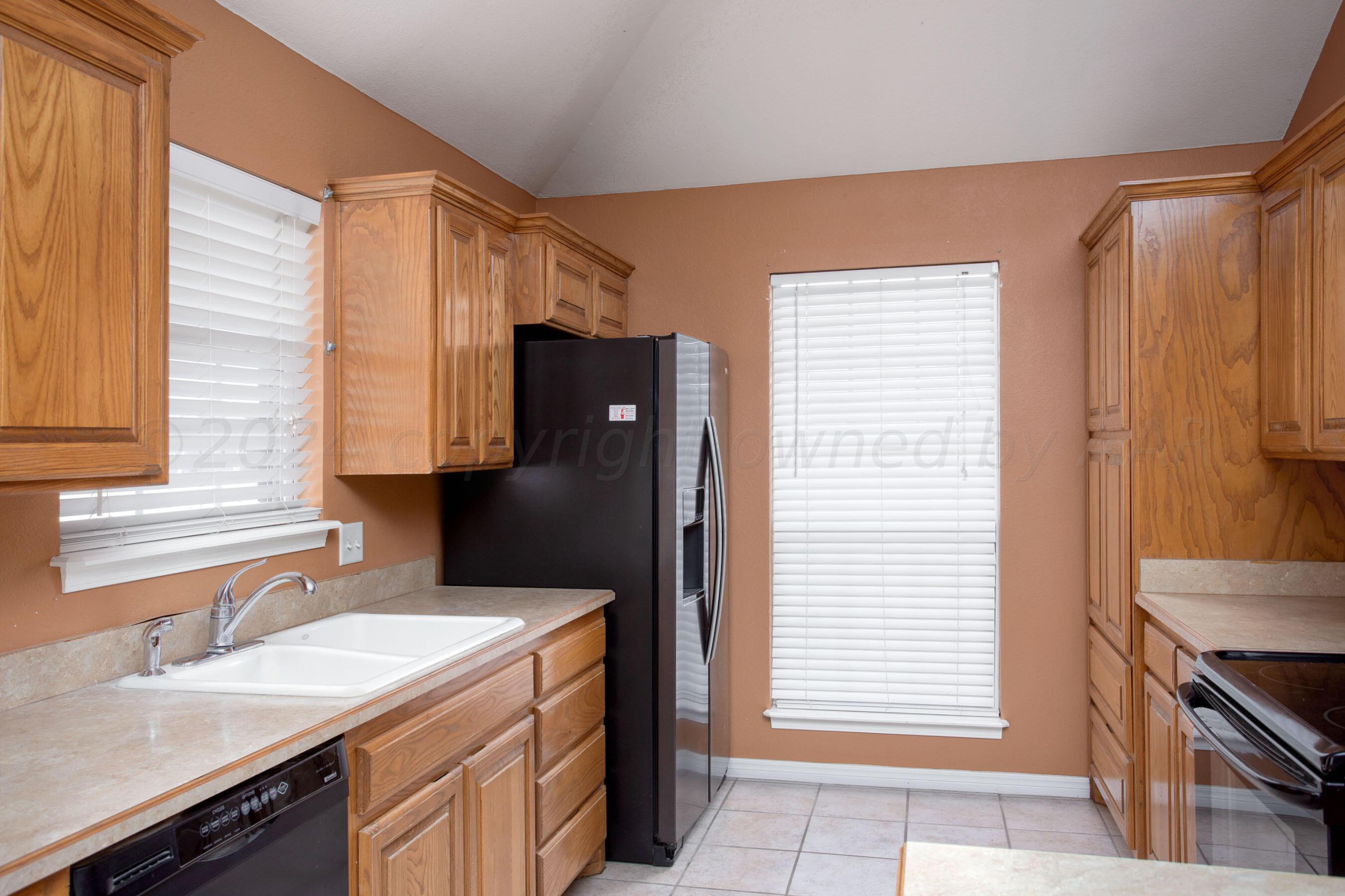 19701 Prairie Wind Road Bushland, TX 79124 - Photo 4 of 34 Kitchen