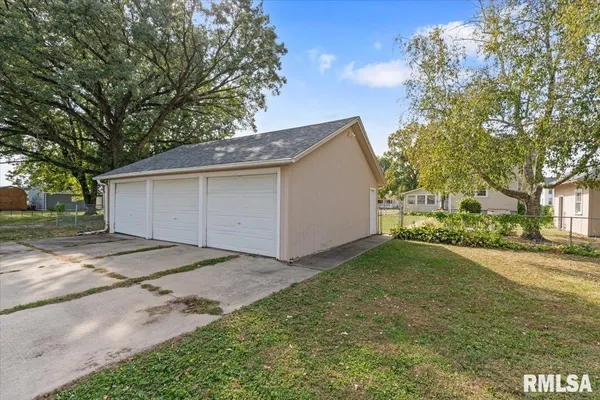 $269,900 | 608 South Oakwood Avenue, Geneseo, IL 61254