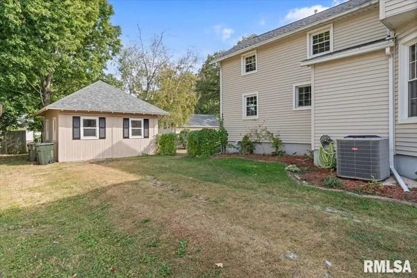 $269,900 | 608 South Oakwood Avenue, Geneseo, IL 61254