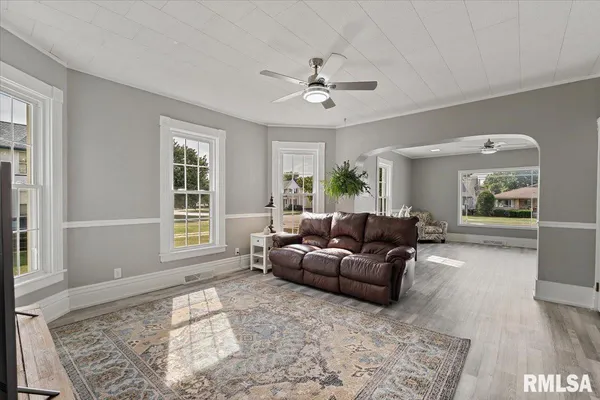 $269,900 | 608 South Oakwood Avenue, Geneseo, IL 61254