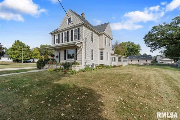 $269,900 | 608 South Oakwood Avenue, Geneseo, IL 61254