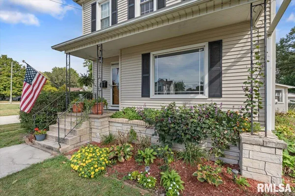 $269,900 | 608 South Oakwood Avenue, Geneseo, IL 61254