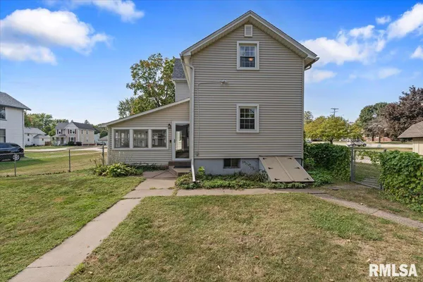 $269,900 | 608 South Oakwood Avenue, Geneseo, IL 61254