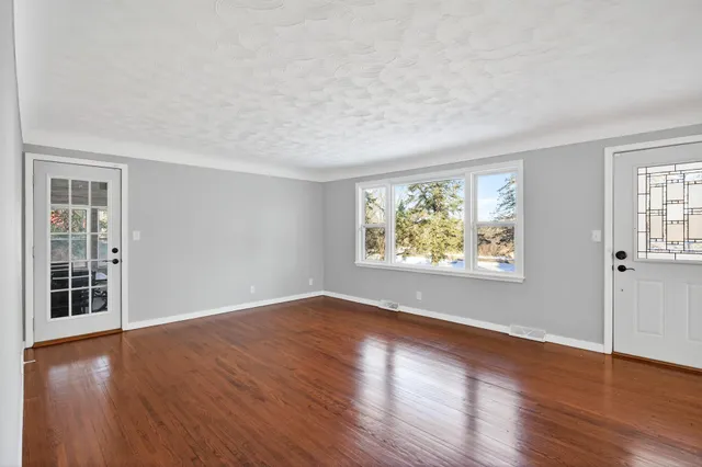 $424,700 | 296 Sherwood Road, Shoreview, MN 55126