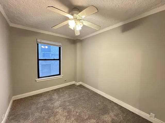 $1,495 | 434 West Wellington Avenue, Unit 504, Chicago, IL 60657
