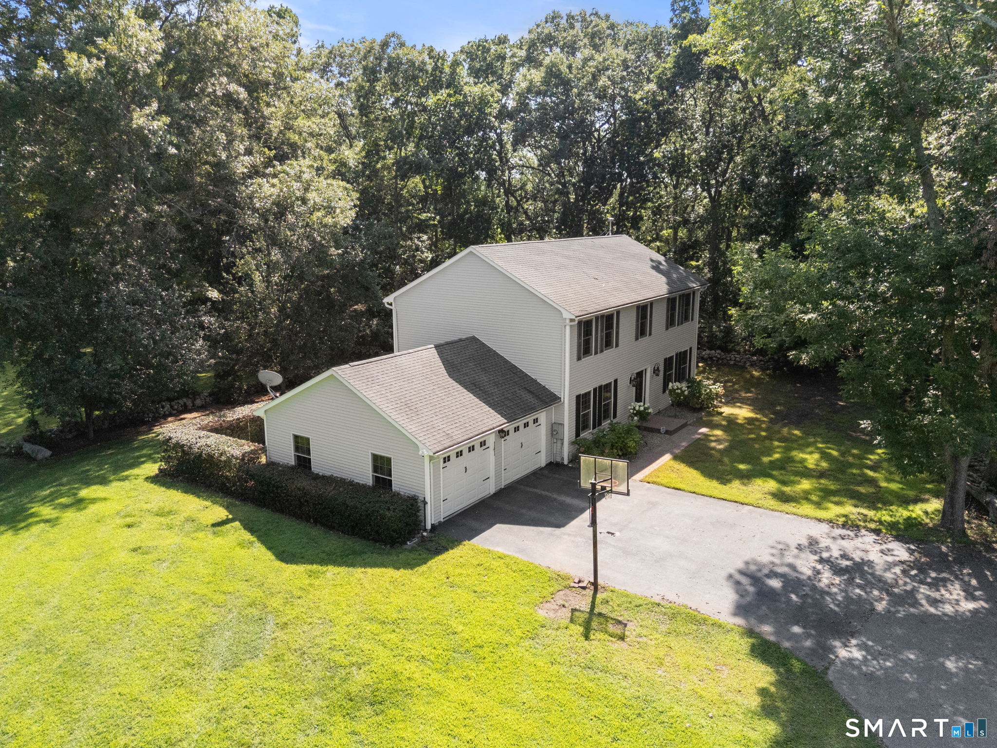 141 Briar Hill Road Groton, CT 06340 - Photo 2 of 40 Gallery Image 2