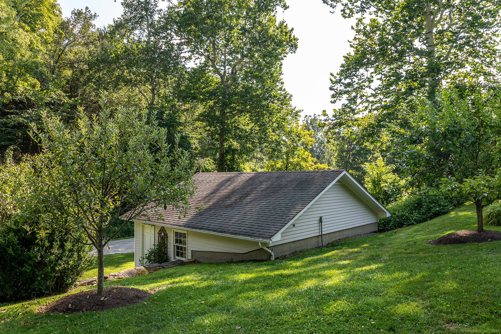 40 Valley Road Salisbury, CT 06039 - Photo 7 of 37