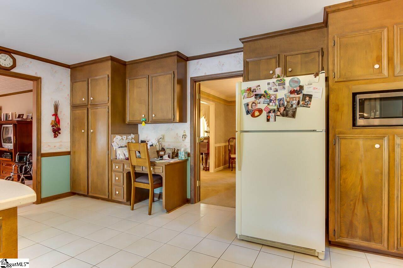 109 West Shallowstone Road Greer, SC 29650 - Photo 12 of 28 Gallery Image 12
