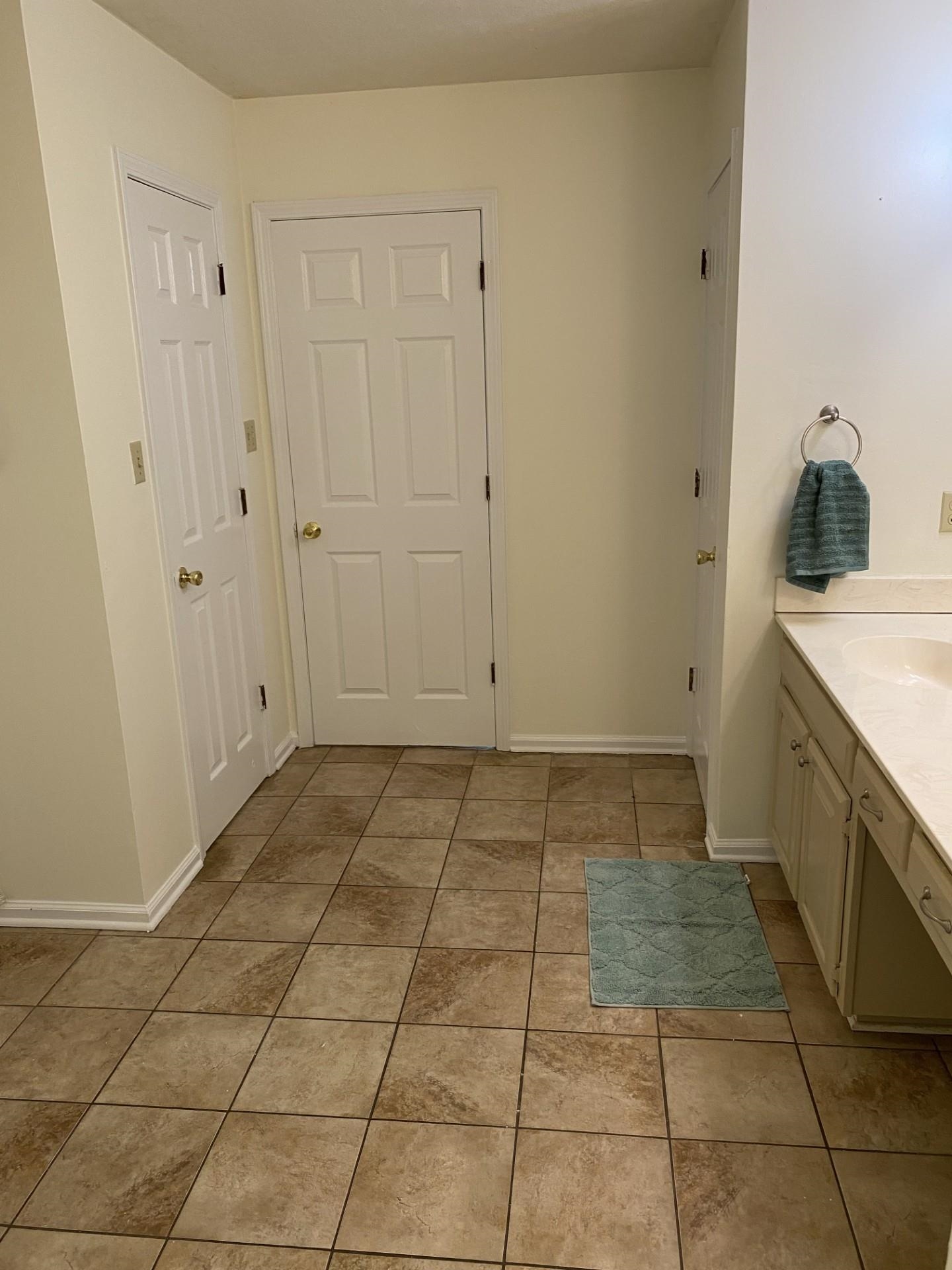 81 Candlewick Drive Jackson, TN 38305 - Photo 25 of 30 a view of a kitchen