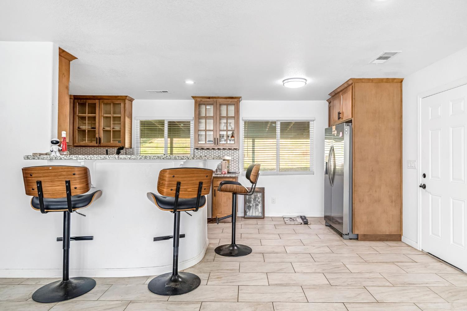 34045 George Smith Road Squaw Valley, CA 93675 - Photo 11 of 37 a view of entryway wih livingroom and couch