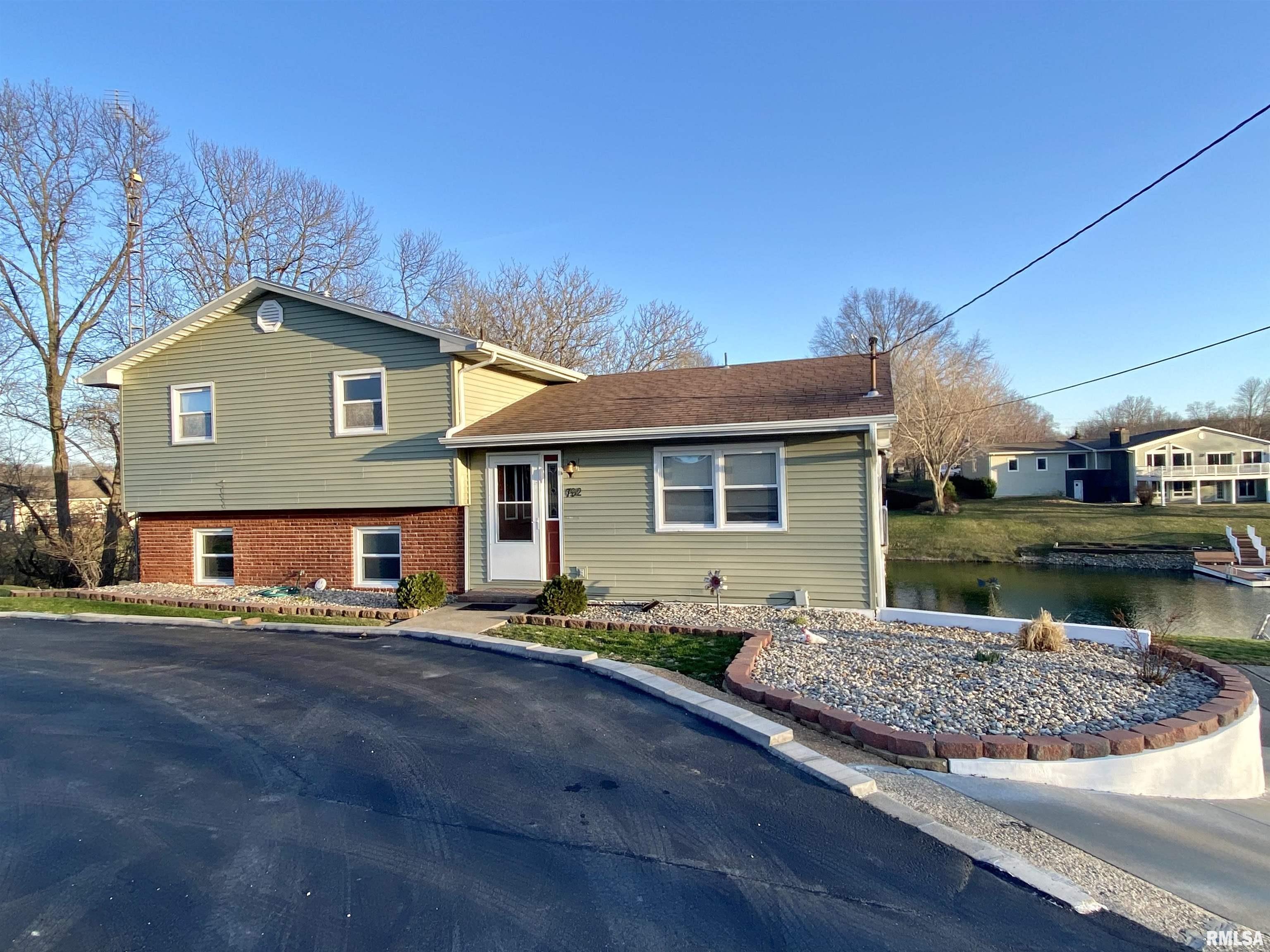 792 Pine Knob Road Petersburg, IL 62675 - Photo 2 of 3 Gallery Image 2